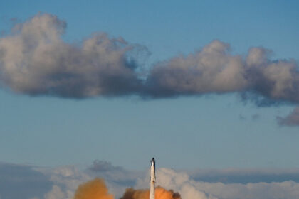 21db-spacex-jvhk-mediumSquareAt3X