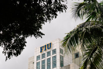 21nat-fiu-students-fqlh-mediumSquareAt3X