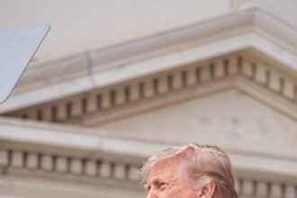 25DC-TRUMP-1-mqwz-mediumSquareAt3X-3