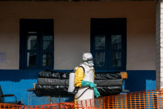 28dc-ebola-zfqw-mediumSquareAt3X