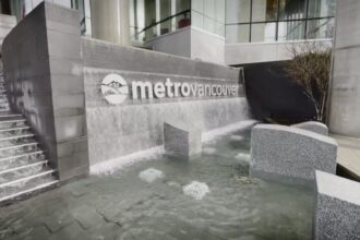 6P-METRO-VANCOUVER-PUBL_OM01T1R8-3