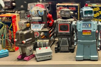 Hello-_Robot_exhibition_Vitra_2023_06-1