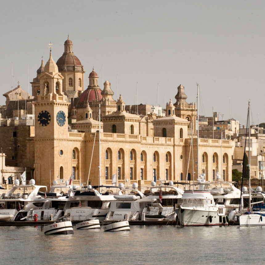OOBIZ-TAX-HAVENS-top-khmg-mediumSquareAt3X