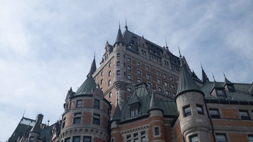 photo-1696899740128-aea7c4c089a0