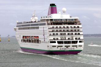 skynews-ambassador-cruise-line_7247498-12