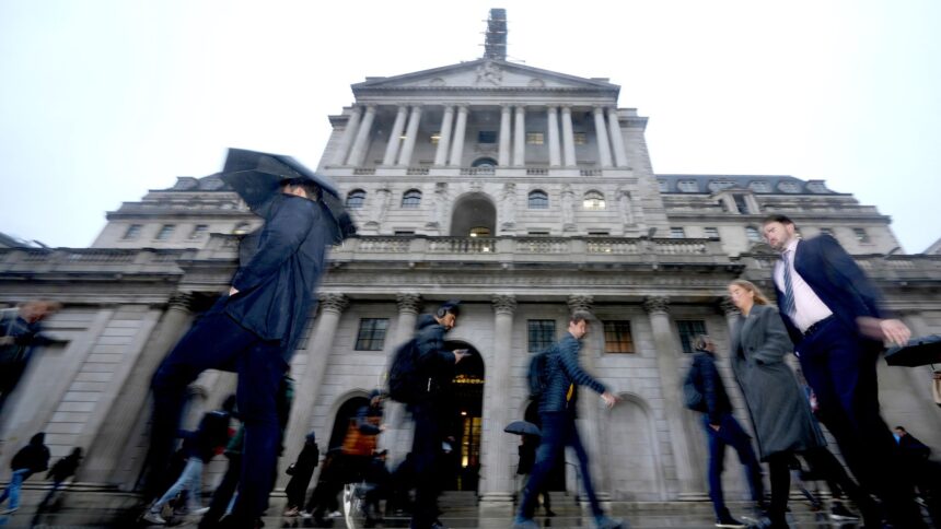 skynews-bank-of-england-people_7156323