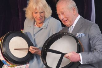 skynews-charles-camilla-bodhran_7253107