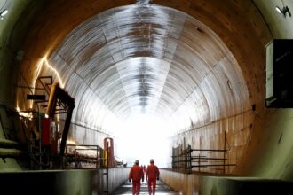 skynews-hs2-rail-line-rail-project_7253312-3