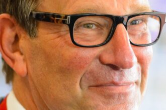 skynews-richard-desmond-businessman_7256305-6