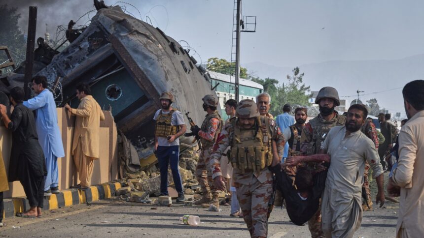 skynews-train-bombing-pakistan_7256957-14