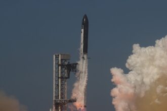 00Biz-SpaceX-Range-ktfb-mediumSquareAt3X-4