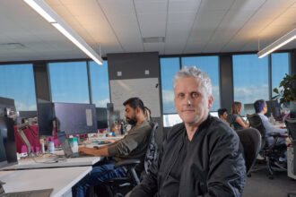 00biz-ai-box-hiring-1-tfqw-mediumSquareAt3X