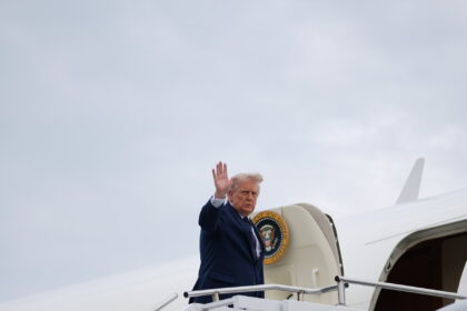 01dc-trump-01-kpgz-mediumSquareAt3X