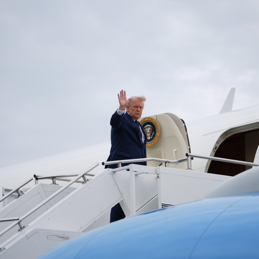 01dc-trump-01-kpgz-mediumSquareAt3X