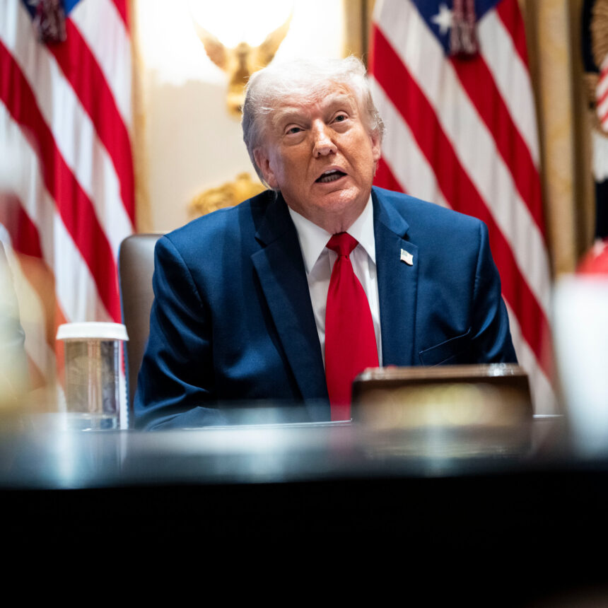 02biz-ai-trump-1-fbpz-mediumSquareAt3X-5