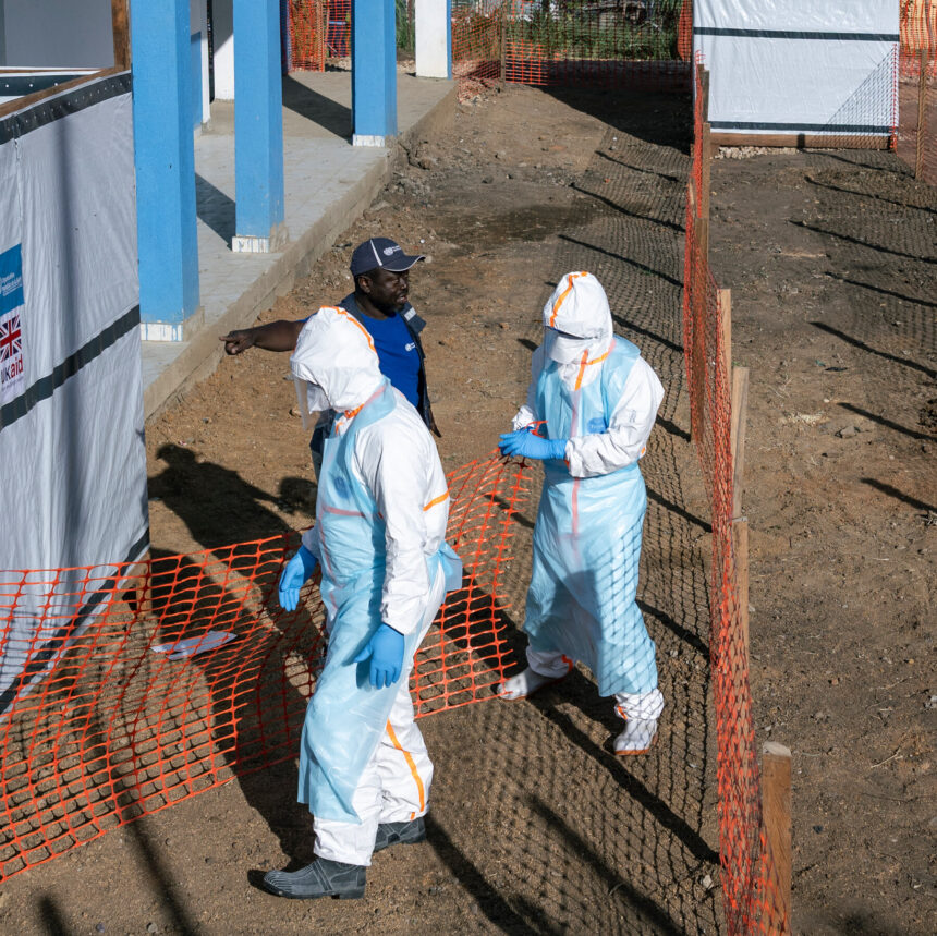 03DC-us-ebola-01-SWAP-cftv-mediumSquareAt3X