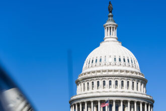 03dc-cong-fgqj-mediumSquareAt3X-1
