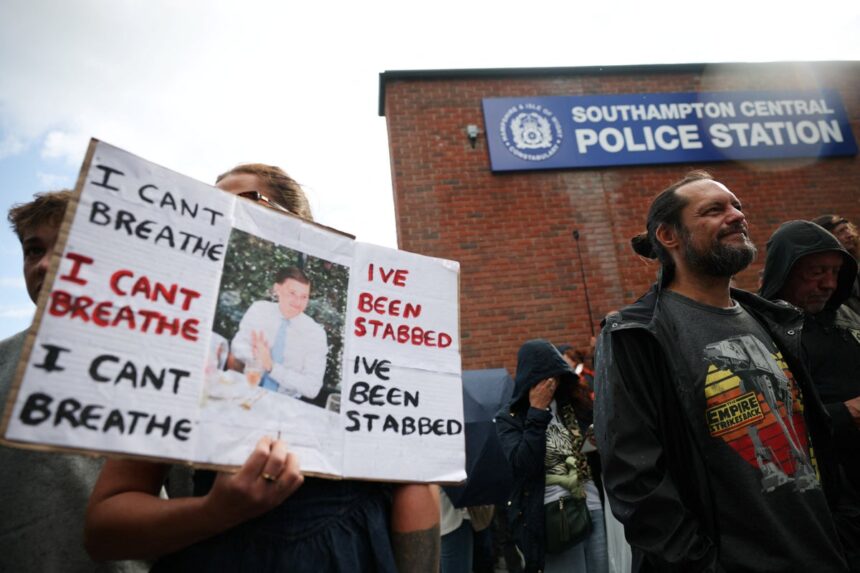 2026-06-02T170006Z_1255354600_RC2TLLALU4X7_RTRMADP_3_BRITAIN-CRIME-STABBING-PROTEST