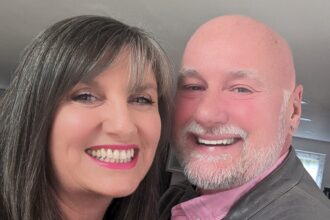 TH199-Lee-and-Lisa-Walker