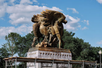 dc-statues-mediumSquareAt3X-2