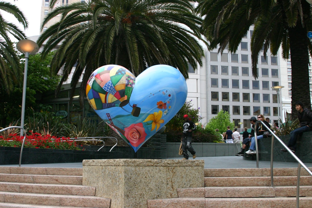 An Art Exhibition With No Heart