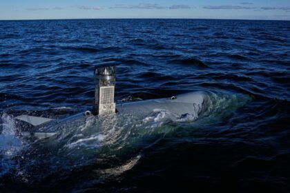 skynews-underwater-vehicle_7261604-3