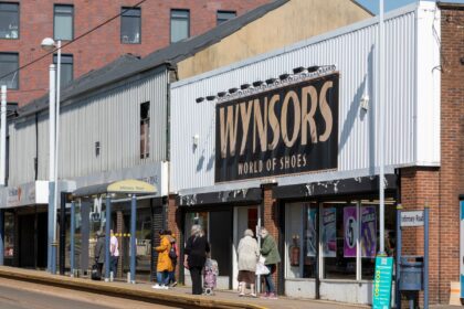 skynews-wynsors-shoes-sheffield_7263652-7