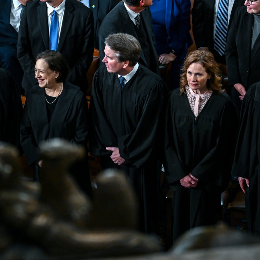 25dc-scotus-emergency-lbfj-mediumSquareAt3X