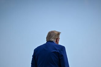 25dc-trump-qkcv-mediumSquareAt3X
