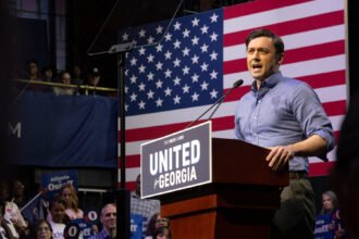 25pol-dems-campaign-ads-photo-bqmz-mediumSquareAt3X