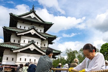 28Hirosaki-Castle-cover-gwfk-mediumSquareAt3X