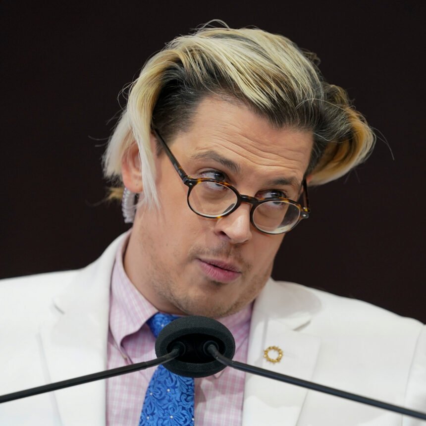 28TRUMP-NEWS-MILO-vkbz-mediumSquareAt3X-v2
