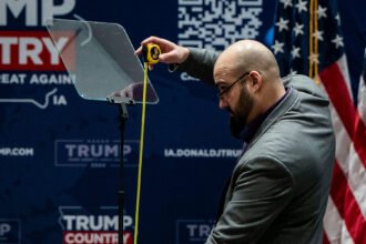 29dc-teleprompter-topart-kqbh-mediumSquareAt3X