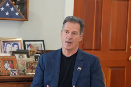 31pol-on-politics-newsletter-brown-wjkq-mediumSquareAt3X-v2