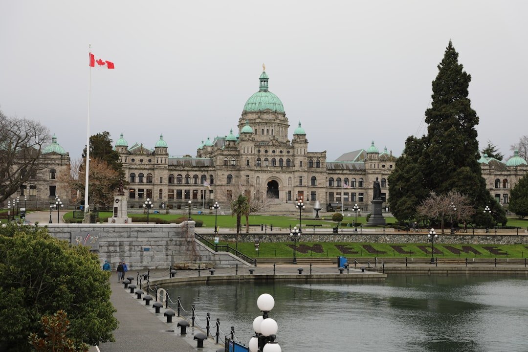 Political Reactions and Provincial Stakes