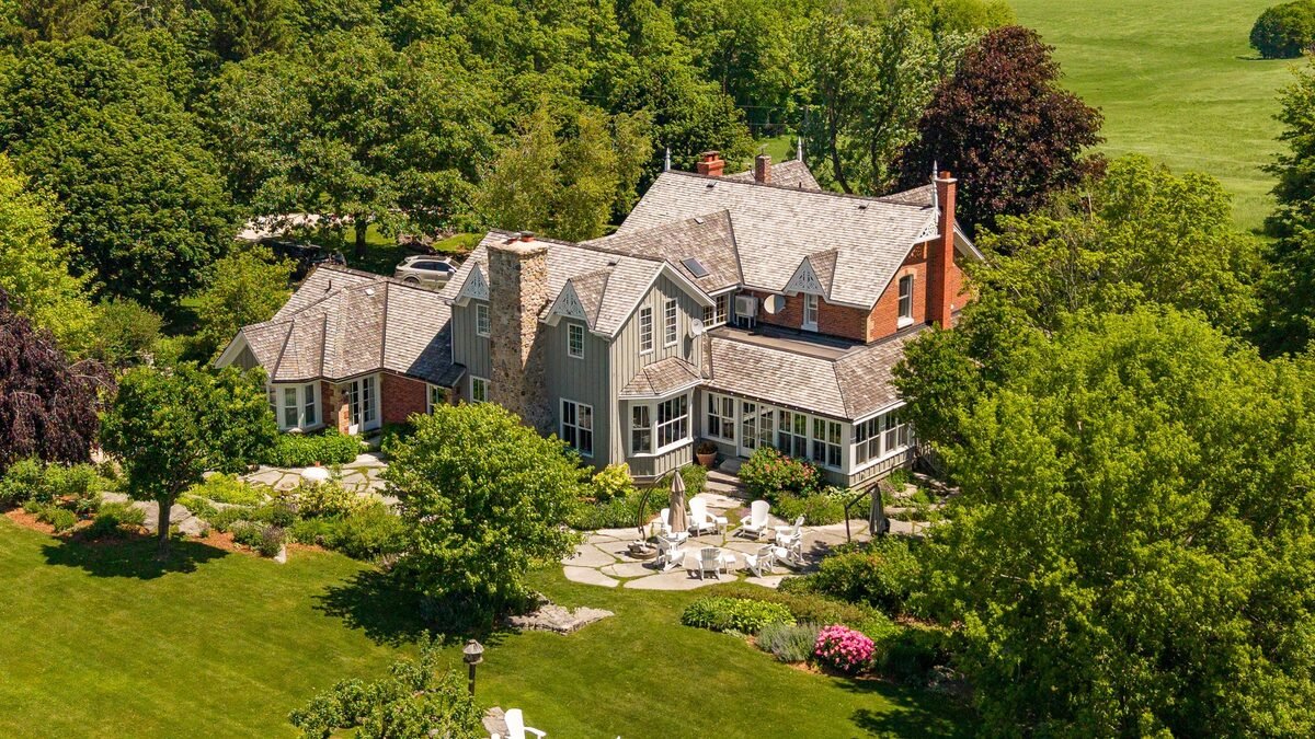Property of the Week: a Simcoe County farmhouse reborn
