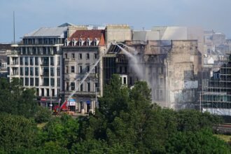 skynews-edinburgh-princes-street_7293475