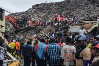 skynews-landslide-guinea-rubbish-tip_7329549-8