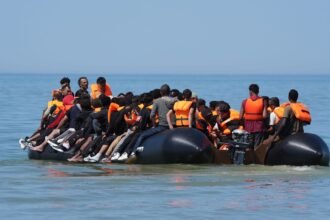 skynews-migrants-france_7334458