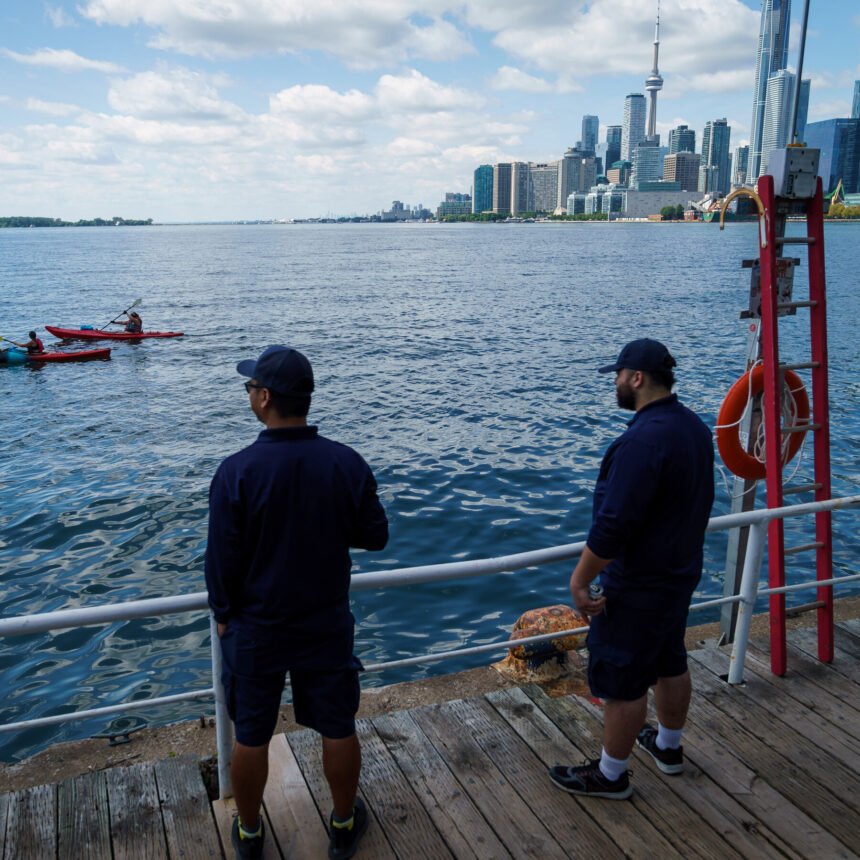 01xp-lake-ontario-01-cmhb-mediumSquareAt3X