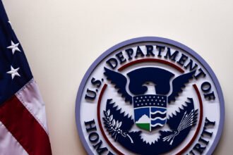 02pol-dhs-noncitizen-01-gbzh-mediumSquareAt3X