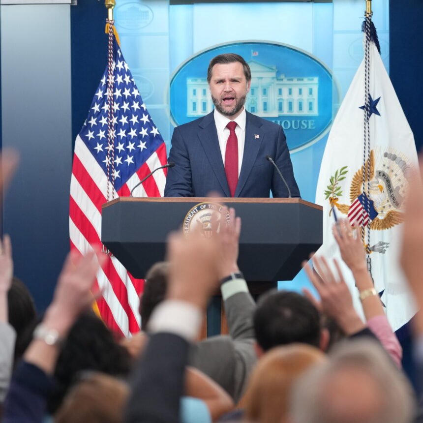 03trump-news-header245p-jctw-mediumSquareAt3X