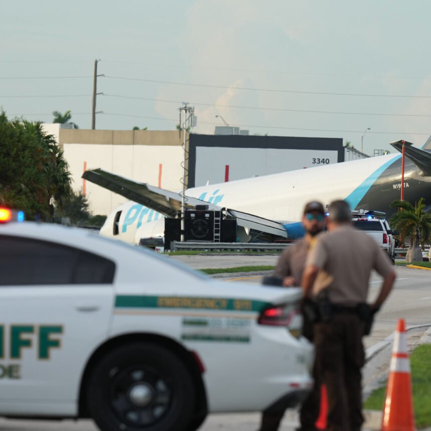 06nat-miami-crash-airport-terminal-hmct-mediumSquareAt3X