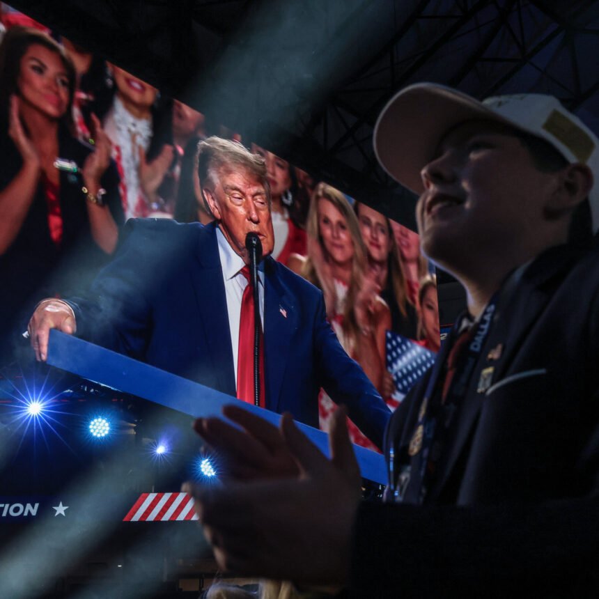 11critics-notebook-RNC-trump-mediumSquareAt3X
