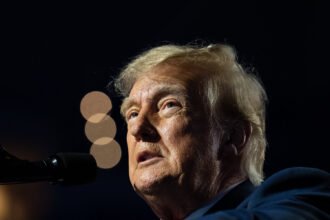 12DC-TRUMP-ECON-1-zgpl-mediumSquareAt3X