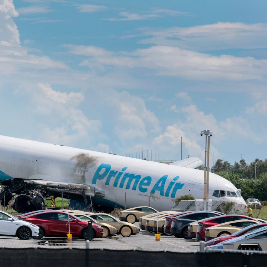 14biz-amazon-21air-2-tfqb-mediumSquareAt3X