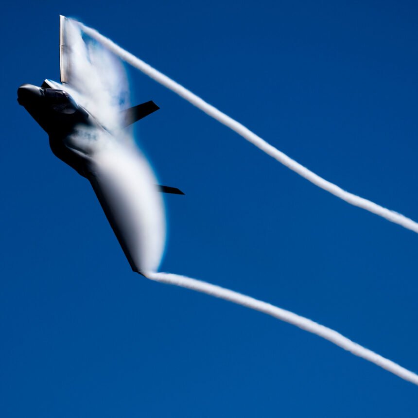 18DC-SAUDI-PLANES-mediumSquareAt3X