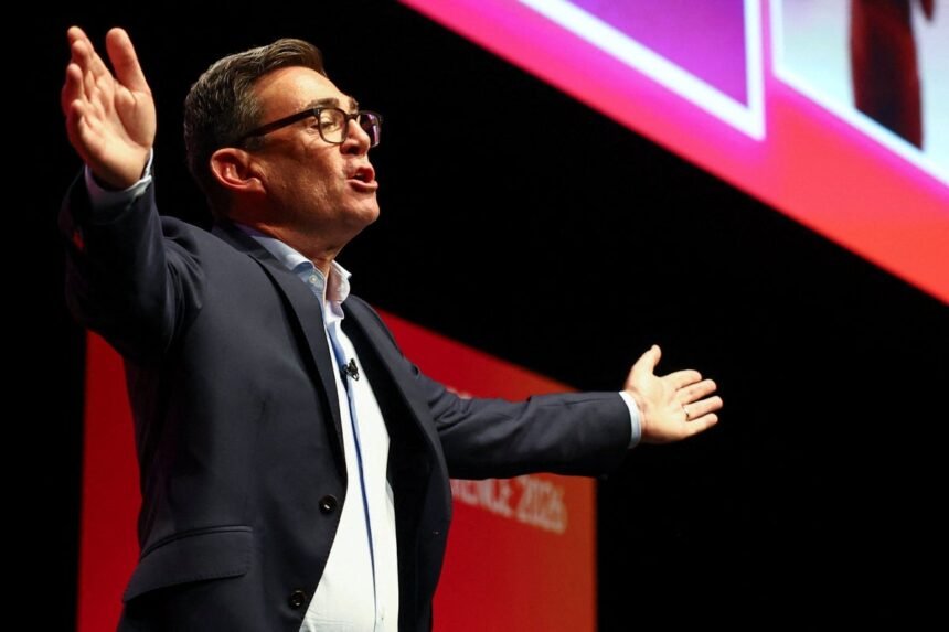 2026-09-29T143204Z_303930703_RC22TNAK6HGF_RTRMADP_3_BRITAIN-POLITICS-LABOUR