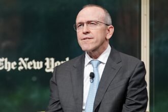 23climate-forward-Chris-levesque-jzfk-mediumSquareAt3X