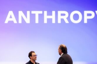 25biz-anthropic-1-fjtc-mediumSquareAt3X